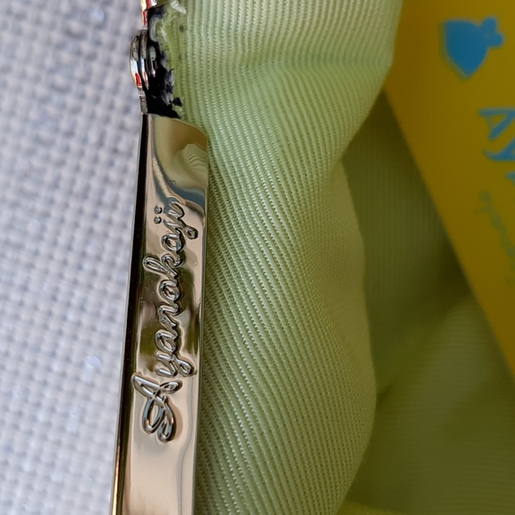 Ayanokoji Clutch Purse - Picture 9 of 10